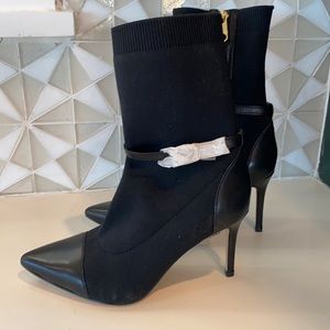 Louise eat Cie mini boots. Never used.